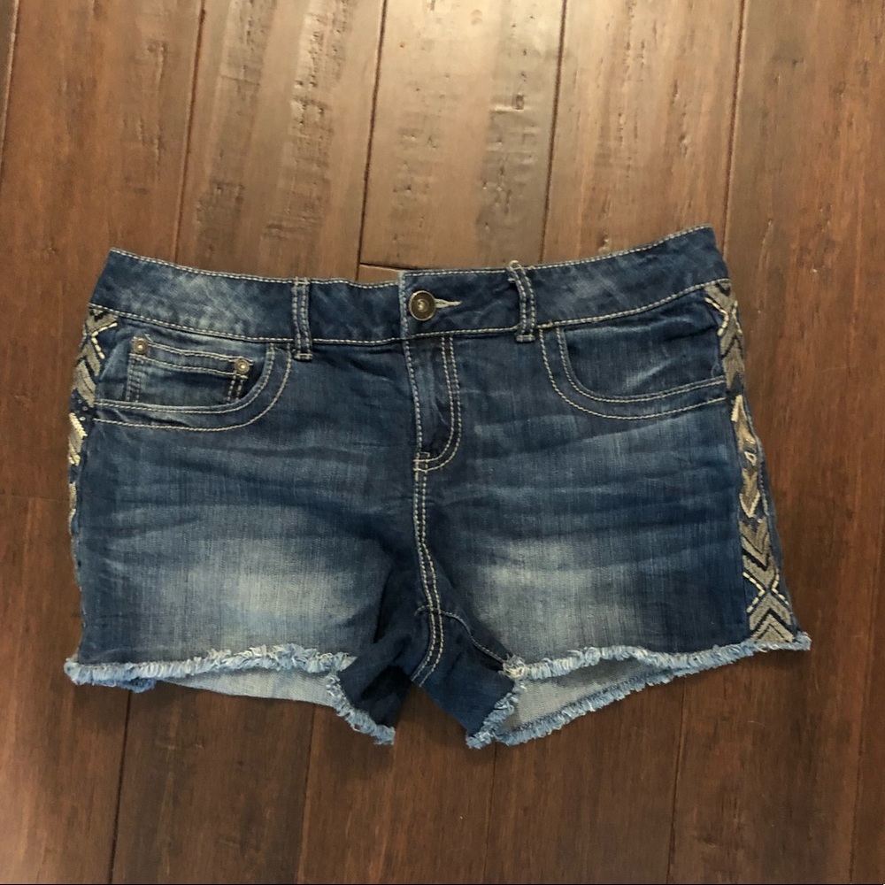 Maurice’s Shorty Shorts. Size 13/14